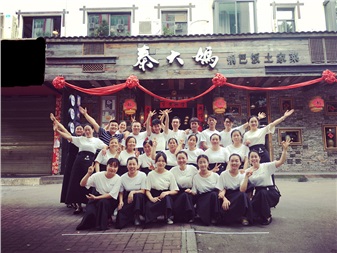 五月五，過(guò)端午【秦大媽家人們不一樣的端午節(jié)】